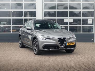 SPOTICAR Alfa Romeo Stelvio 2.0 Turbo Aut. Awd 200pk Super | Schuif/kantel Dak Tweedehands - Suv Benzine Grijs - Waddinxveen - 1200284331_3