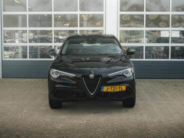 SPOTICAR Alfa Romeo Stelvio 2.0 Turbo Aut. Awd 200pk Super | Navi | Apple Carp Tweedehands - Suv Benzine Zwart - Waddinxveen - 1200284384_2