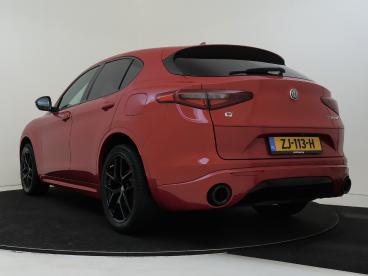 SPOTICAR Alfa Romeo Stelvio 2.0 T Awd First Edition | Navigatie | Lederen Bekl Tweedehands - Suv Benzine Rood - Den Haag - 1200287808_4