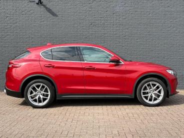 SPOTICAR Alfa Romeo Stelvio 2.0 280pk At Awd First Edition | 1e Eigenaar | Dea Tweedehands - Suv Benzine Rood - Hengelo - 1200290525_4