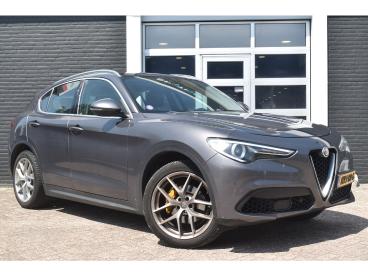 SPOTICAR Alfa Romeo Stelvio 2.0 T 280pk Awd (4x4) Super Veloce Automaat | Navi Tweedehands - Suv Benzine Grijs - Waalwijk - 1200297934_5