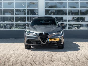 SPOTICAR Alfa Romeo Stelvio 2.0 Turbo 280pk Awd Veloce | Schuif/kanteldak | Ha Tweedehands - Suv Benzine Grijs - Waddinxveen - 1200300114_2