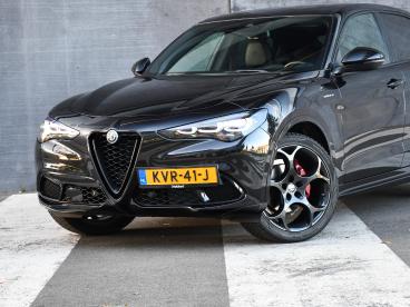 SPOTICAR Alfa Romeo Stelvio Veloce Ti 2.0 Turbo 280pk Awd Automaat Harman/kard Tweedehands - Suv Benzine Zwart - Sittard - 1200303339_2