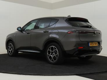 SPOTICAR Alfa Romeo Tonale 1.3t Phev Sprint Uitverkoop !!! Tweedehands - Suv Plugin Hybrid Grijs - S'gravenhage - 1200271636_4