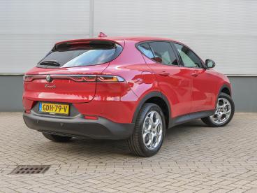 SPOTICAR Alfa Romeo Tonale 1.3t Phev 280pk Sprint | Navigatie | Camera | Adap Tweedehands - Suv Plugin Hybrid Rood - De Meern - 1200272280_3