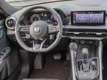 SPOTICAR Alfa Romeo Tonale 1.3t Phev 280pk Sprint | Navigatie | Camera | Adap Tweedehands - Suv Plugin Hybrid Rood - De Meern - 1200272280_5