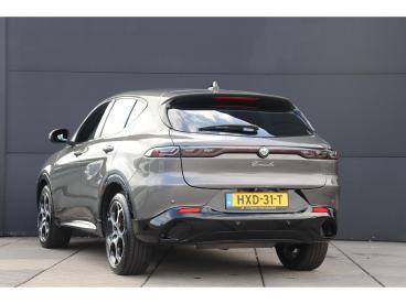 SPOTICAR Alfa Romeo Tonale 1.5t Hybrid Veloce / Stoelventilatie / Achteruitri Tweedehands - Suv Hybride Grijs - Amsterdam - 1200273516_3