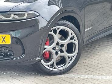SPOTICAR Alfa Romeo Tonale 1.5t Hybrid 160pk Veloce Now Or Never Deal !!! Tweedehands - Suv Hybride Zwart - S'gravenhage - 1200281451_4