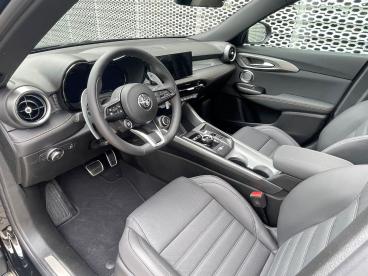 SPOTICAR Alfa Romeo Tonale 1.5t Hybrid 160pk Veloce Now Or Never Deal !!! Tweedehands - Suv Hybride Zwart - S'gravenhage - 1200281451_5