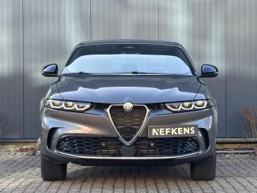 SPOTICAR Alfa Romeo Tonale 1.3t Phev 280pk Ti | Navigatie | Elektrische Achte Tweedehands - Suv Plugin Hybrid Grijs - Baarn - 1200288418_2