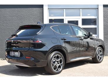 SPOTICAR Alfa Romeo Tonale 1.3t Phev 280pk Q4 Ti | Automaat | Navigatie | Air Tweedehands - Suv Hybride Zwart - Waalwijk - 1200294745_3