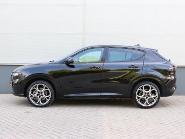SPOTICAR Alfa Romeo Tonale 1.3t Phev Sprint | Navigatie | Apple Carplay/andro Tweedehands - Suv Plugin Hybrid Zwart - De Meern - 1200300861_2