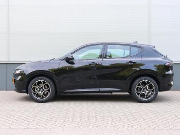 SPOTICAR Alfa Romeo Tonale 1.5t Hybrid Sprint | Navigatie | Camera | Adaptive Tweedehands - Suv Hybride Zwart - De Meern - 1200303329_2