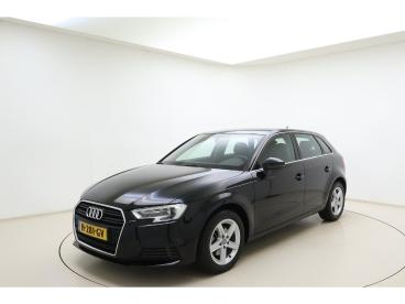 SPOTICAR Audi A3 Sportback 30 Tfsi Pro Line | Navigatie | Parkeerse Tweedehands - Hatchback Benzine Zwart - Leeuwarden - 1200303567_1