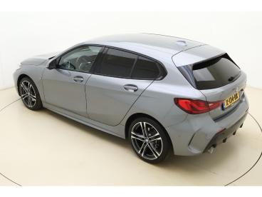 SPOTICAR Bmw Serie 1 18i Executive Automaat | M Pakket Interieur & Exte Tweedehands - Hatchback Benzine Grijs - Leeuwarden - 1200292574_4