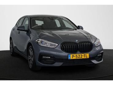 SPOTICAR Bmw Serie 1 18i Executive Sport Line Stoelverwarming Trekhaak Tweedehands - Hatchback Benzine Grijs - Mijdrecht - 1200293725_2