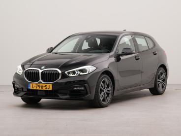 SPOTICAR Bmw Serie 1 16i Executive Edition Automaat | Apple Carplay | N Tweedehands - Hatchback Benzine Zwart - Rotterdam - 1200294755_1