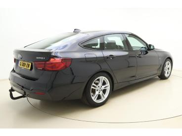SPOTICAR Bmw Serie 3 Gran Turismo 320i High Executive Edition | Lederen Tweedehands - Hatchback Benzine Zwart - Leeuwarden - 1200299314_2