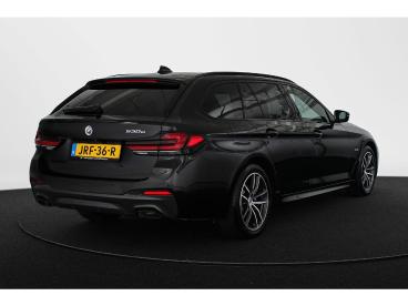 SPOTICAR Bmw Serie 5 Touring 530e M Sport Panoramadak Laser Harman Kard Tweedehands - Stationwagen Plugin Hybrid Zwart - Mijdrecht - 1200283629_3