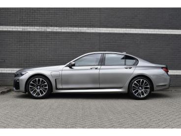 SPOTICAR Bmw Serie 7 45e High Executive / 93% Soh / M-sport / Schuifdak Tweedehands - Sedan Plugin Hybrid Grijs - Mijdrecht - 1200283525_5