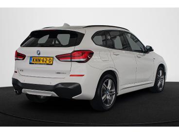 SPOTICAR Bmw X1 Xdrive25e M Sport Sportstoelen Stoelverwarming App Tweedehands - Suv Plugin Hybrid Wit - Mijdrecht - 1200297394_3