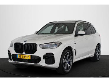 SPOTICAR Bmw X5 Xdrive45e M Sport Panoramadak Keyless Trekhaak 360 Tweedehands - Suv Plugin Hybrid Wit - Mijdrecht - 1200290625_1