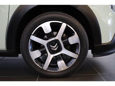 SPOTICAR Citroën C3 Pt 82 Shine 17" | Camera | Carplay/androidauto Tweedehands -  Benzine Groen - 's-gravenzande - 1200295042_5