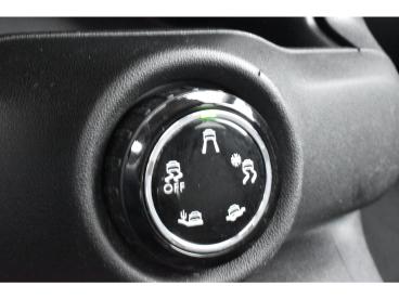 SPOTICAR Citroën C4 Cactus Puretech 110 Eat6 Shine Automaat | Navigatie | Cam Tweedehands - Suv Benzine Wit - Waalwijk - 1200286066_4