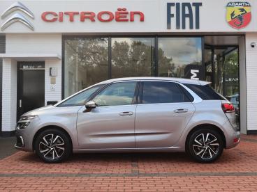 SPOTICAR Citroën C4 Spacetourer Puretech 130pk S&s Eat6 Automaat Shine, Rijklaarpr Tweedehands - Mpv Benzine Grijs - Ommen - 1200301225_2