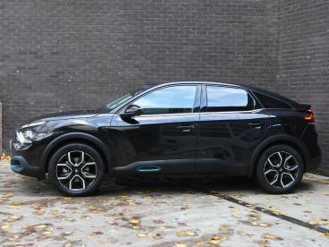 SPOTICAR Citroën C4 E-c4 Shine Pack Business 50kwh 136pk | Accu 96% | Stoel Tweedehands - Suv Elektrisch Zwart - Zeist - 1200285783_3