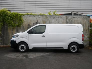 SPOTICAR Citroën Jumpy E-jumpy L2h1 75kwh 136pk Automaat Pdc + Cam. | Dab | Navi Tweedehands - Bedrijfswagen Elektrisch Wit - Heerlen - 1200273100_3