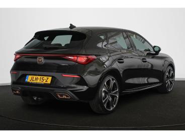 SPOTICAR Cupra Leon 1.4 E-hybrid Vz Business Stoelverwarming Kuipstoel Tweedehands - Hatchback Plugin Hybrid Zwart - Almere - 1200303933_3