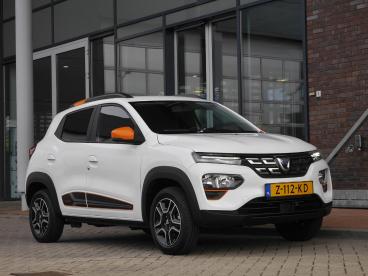 SPOTICAR Dacia Spring Expression 27 Kwh | Achteruitrijcamera | Parkeerse Tweedehands - Hatchback Elektrisch Wit - Sneek - 1200287455_1