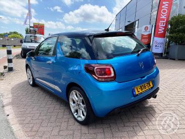 SPOTICAR Ds Ds 3 1.2 Turbo 110pk So Chic | Parkeersensoren, Navigat Tweedehands -  Benzine Blauw - Krimpen Aan Den Ijssel - 1200271199_3