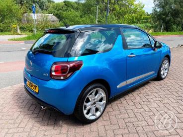 SPOTICAR Ds Ds 3 1.2 Turbo 110pk So Chic | Parkeersensoren, Navigat Tweedehands -  Benzine Blauw - Krimpen Aan Den Ijssel - 1200271199_4