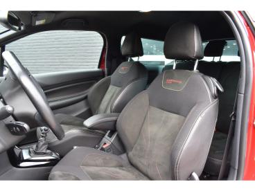 SPOTICAR Ds Ds 3 Puretech 130pk Performance Line | Navigatie | Airc Tweedehands -  Benzine Rood - Waalwijk - 1200297483_2