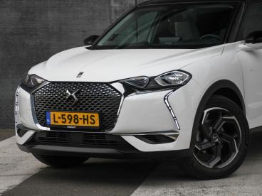 SPOTICAR Ds Ds 3 Crossback So Chic 1.2 Puretech 100pk Focal | Cruis Tweedehands -  Benzine Wit - Sittard - 1200301829_2