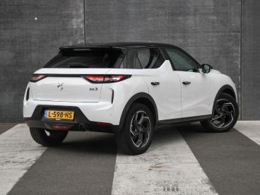SPOTICAR Ds Ds 3 Crossback So Chic 1.2 Puretech 100pk Focal | Cruis Tweedehands -  Benzine Wit - Sittard - 1200301829_5