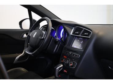 SPOTICAR Ds Ds 4 Crossback E-thp 165 Chic Automaat-6 Alcantara | Ca Tweedehands - Hatchback Benzine Grijs - 's-gravenzande - 1200282715_4