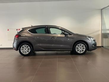 SPOTICAR Ds Ds 4 Chic 5-deurs 1.2 Turbo 130pk | Navi | Dodehoekbew. Tweedehands - Hatchback Benzine Grijs - Alblasserdam - 1200294804_4