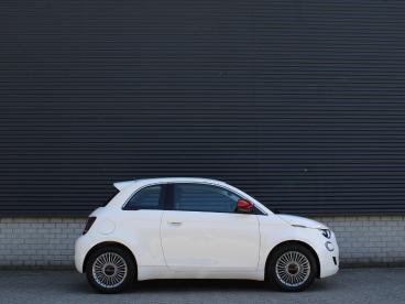 SPOTICAR Fiat 500 24kwh 95pk Red I Pack Comfort I Pack Style I Navig Tweedehands - Stadsauto Elektrisch Wit - Venlo - 1200274085_4