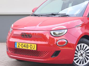 SPOTICAR Fiat 500 Red 24 Kwh | Cruise Control | Bluetooth | Digitale Tweedehands - Stadsauto Elektrisch Rood - Eindhoven - 1200277826_4