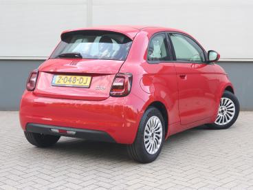 SPOTICAR Fiat 500 Red 24 Kwh | Cruise Control | Bluetooth | Digitale Tweedehands - Stadsauto Elektrisch Rood - Eindhoven - 1200277826_5