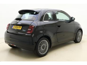 SPOTICAR Fiat 500 3+1 Urban 24 Kwh | Navigatie | Stoelverwarming | L Tweedehands - Stadsauto Elektrisch Zwart - Leeuwarden - 1200282740_2