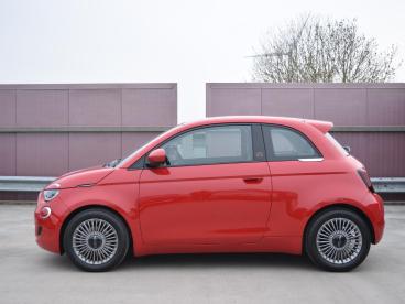 SPOTICAR Fiat 500 Hybrid Torino Launch Edition | Clima | Carplay | P Tweedehands - Stadsauto Hybride Rood - Alphen Aan Den Rijn - 1200288494_2