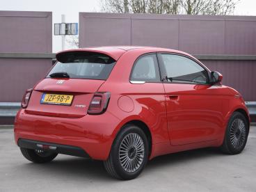 SPOTICAR Fiat 500 Hybrid Torino Launch Edition | Clima | Carplay | P Tweedehands - Stadsauto Hybride Rood - Alphen Aan Den Rijn - 1200288494_3