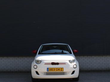 SPOTICAR Fiat 500 24kwh 95pk Red I Pack Comfort I Pack Style I Navig Tweedehands - Stadsauto Elektrisch Wit - Venlo - 1200292354_2
