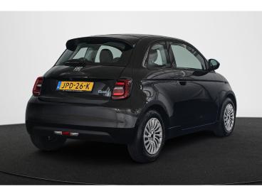 SPOTICAR Fiat 500 Red 42 Kwh / Carplay / Airco / 2+6 Jaar Garantie. Tweedehands - Stadsauto Elektrisch Zwart - Amsterdam - 1200296900_3