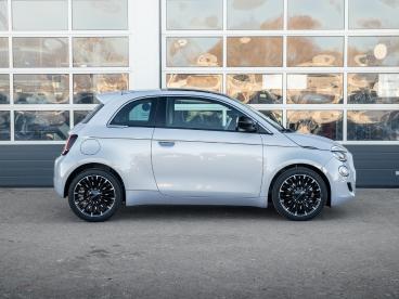 SPOTICAR Fiat 500 Hybrid La Prima | Clima | Led | Pdc | Jbl Premium Tweedehands - Stadsauto Benzine Blauw - Waddinxveen - 1200297470_4