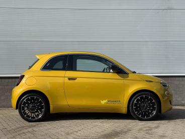 SPOTICAR Fiat 500 1.0 Hybrid Torino Launch Edition Tweedehands - Stadsauto Benzine Geel - Doetinchem - 1200297945_4